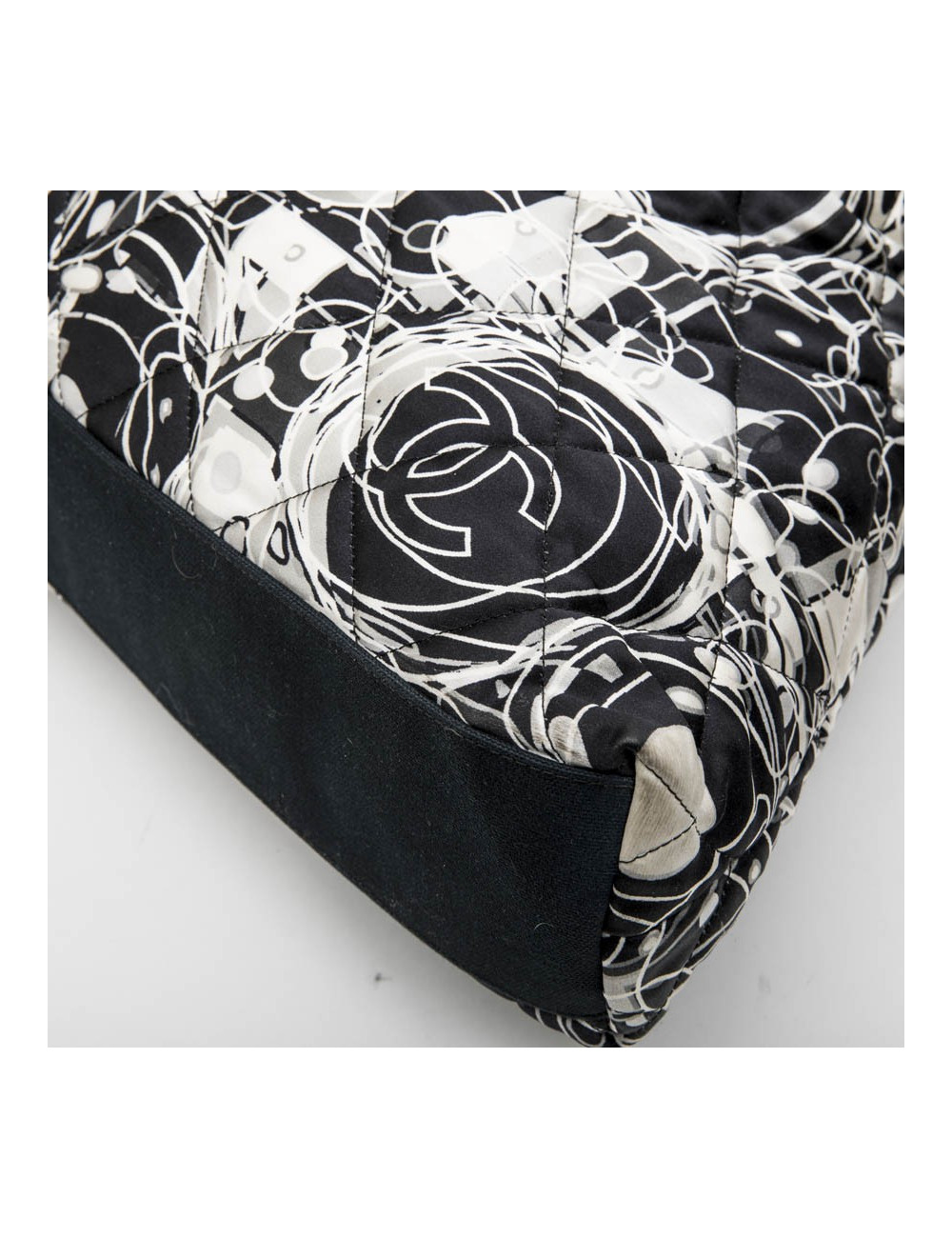 CHANEL tote bag in black, light gray and white silk scarf and black smooth lamb leather