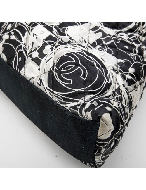 Sac cabas CHANEL en foulard soie 