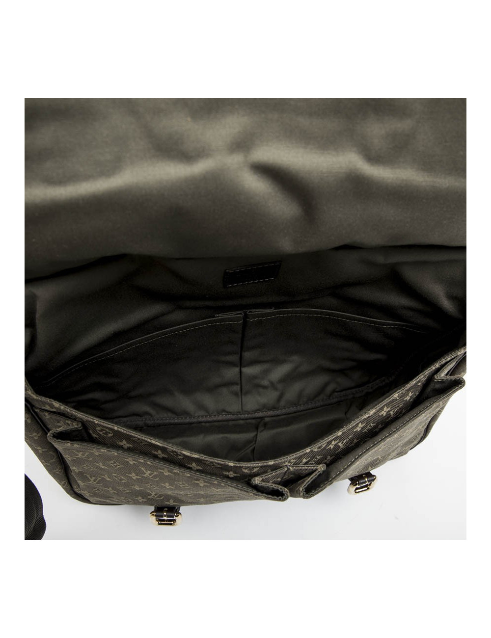 LOUIS VUITTON bag in khaki green monogram canvas