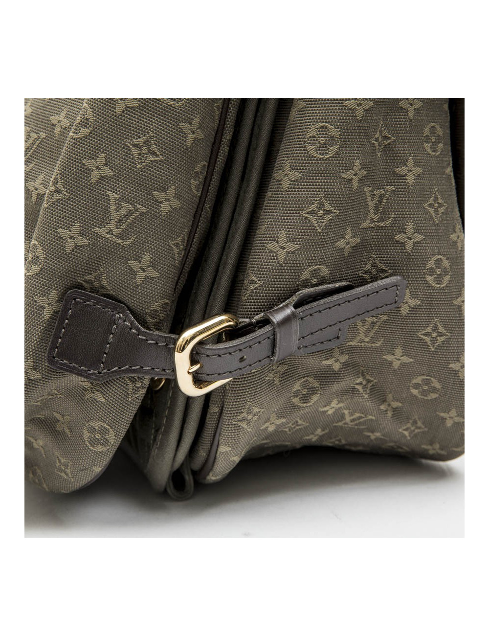 LOUIS VUITTON bag in khaki green monogram canvas