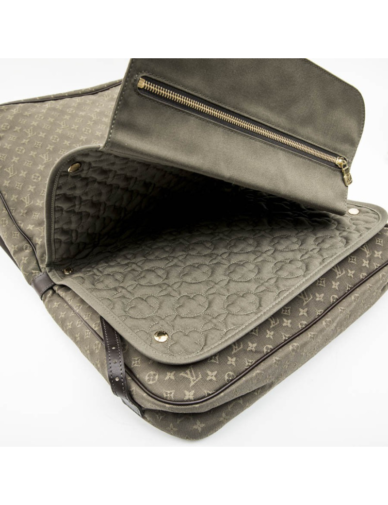 LOUIS VUITTON bag in khaki green monogram canvas