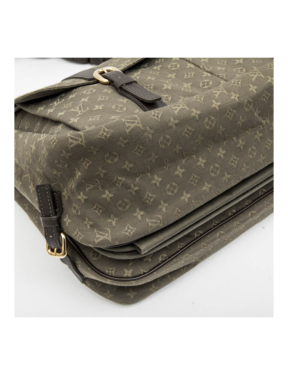 LOUIS VUITTON bag in khaki green monogram canvas