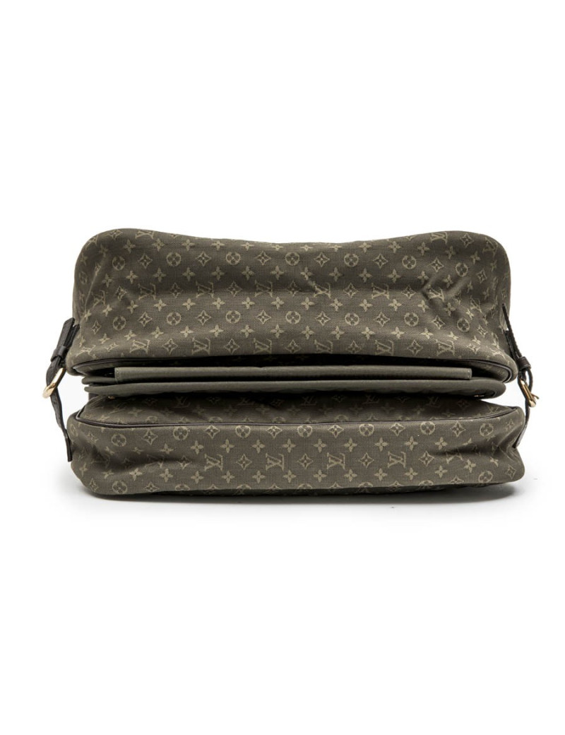 LOUIS VUITTON bag in khaki green monogram canvas