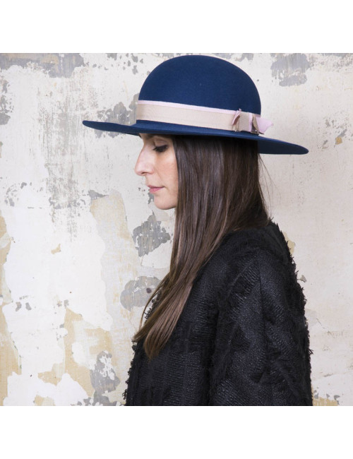 E.S Chapeau TM MAISON MICHEL en feutrine bleue