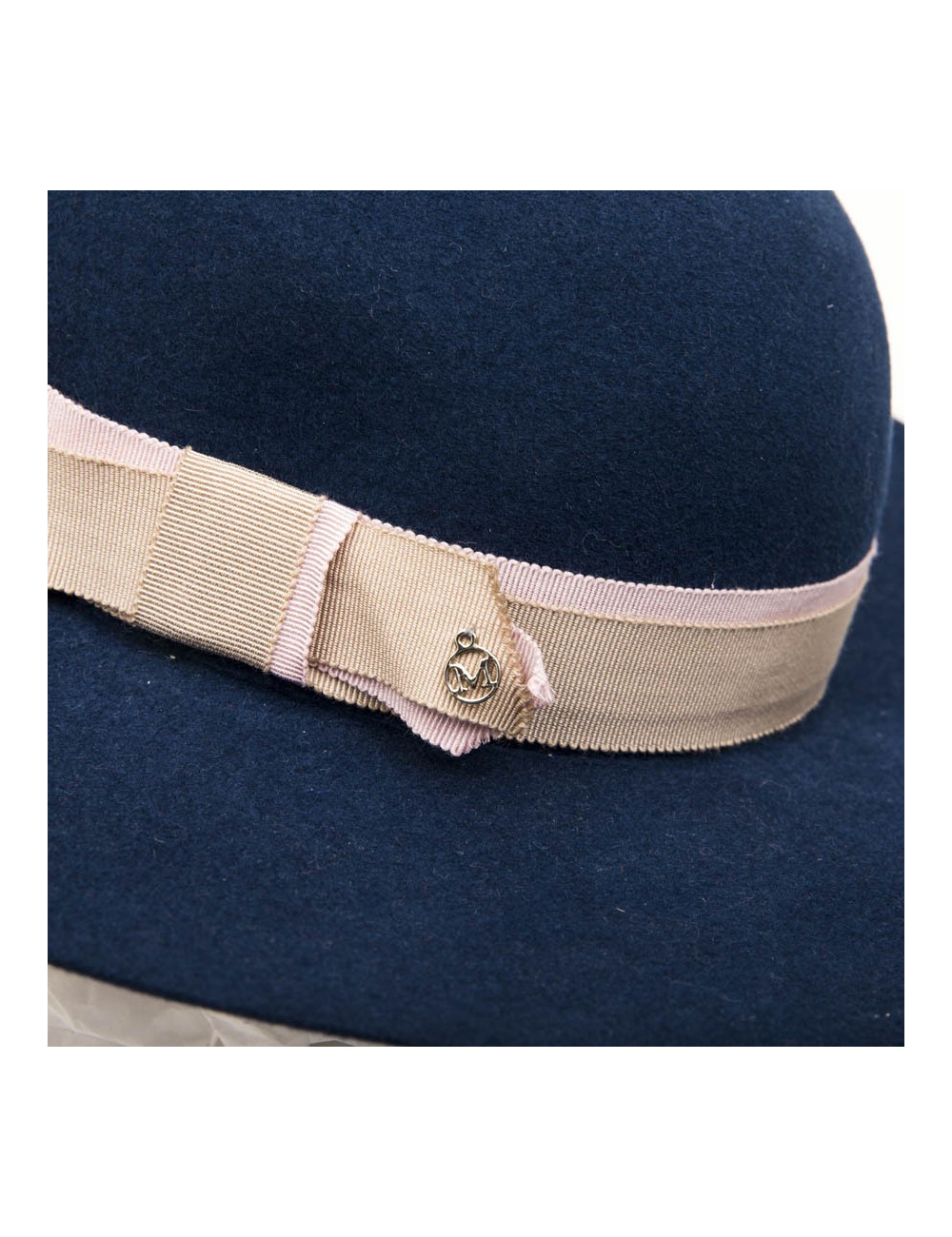 E.S Chapeau TM MAISON MICHEL en feutrine bleue