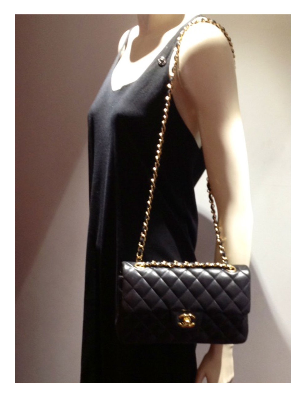 sac Timeless CHANEL à double rabat cuir noir