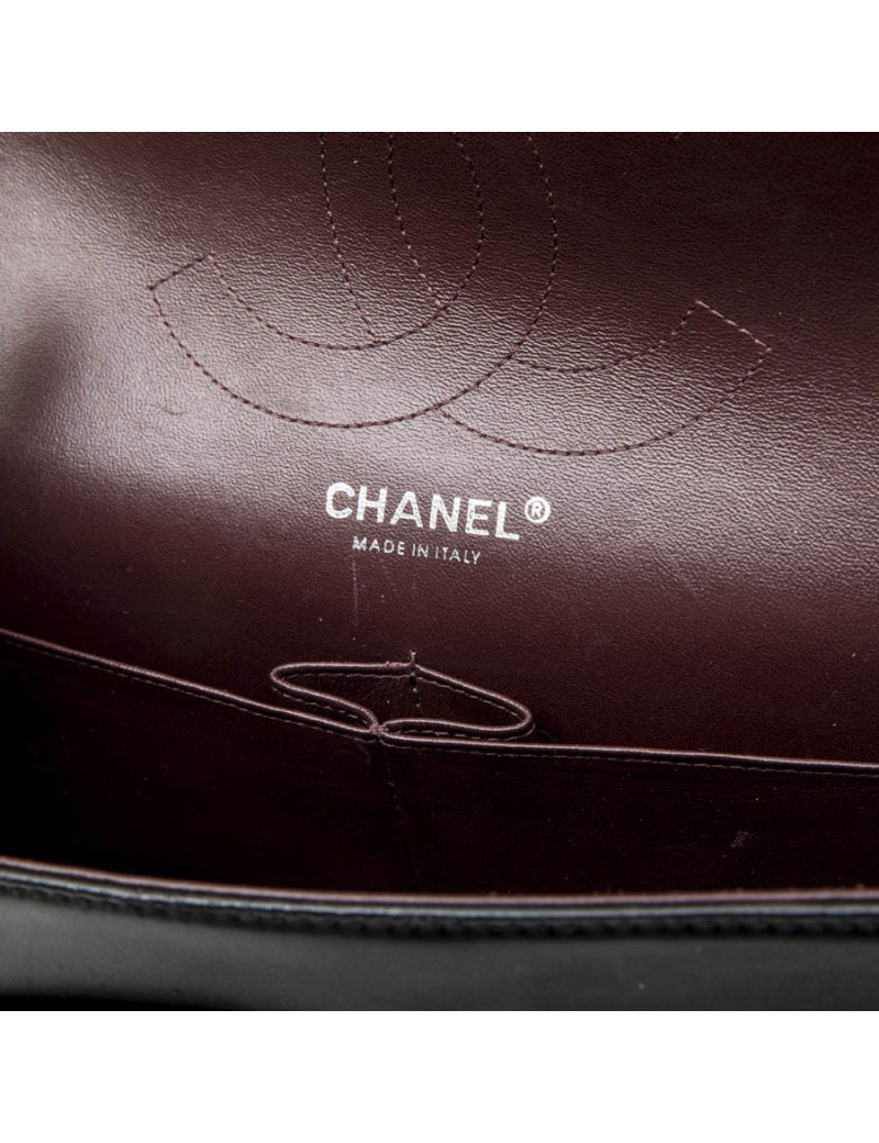 CHANEL Jumbo double flap bag in black smooth quilted lamb leather