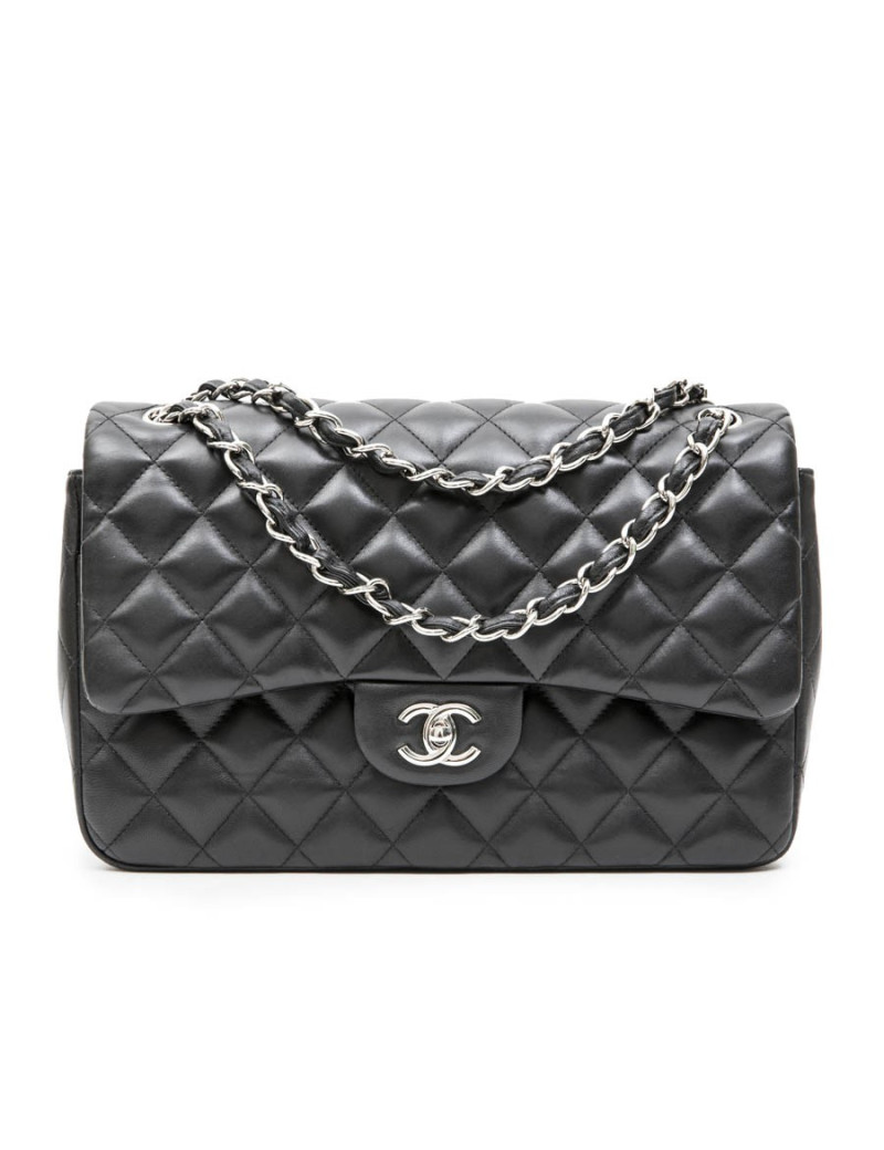 Sac jumbo CHANEL cuir d'agneau lisse matelassé noir