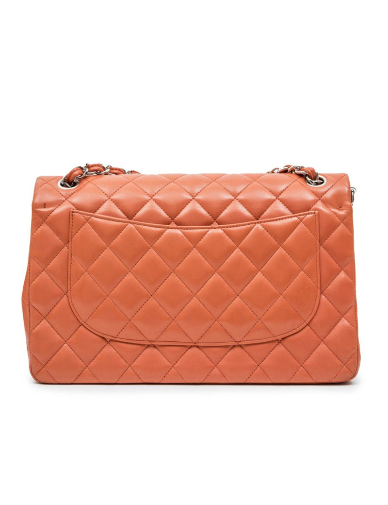 Sac CHANEL Jumbo en cuir d'agneau lisse matelassé corail