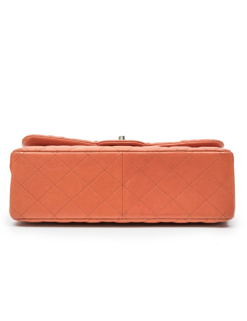 Sac CHANEL Jumbo en cuir d'agneau lisse matelassé corail