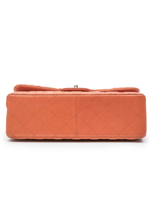 Sac CHANEL Jumbo en cuir d'agneau lisse matelassé corail