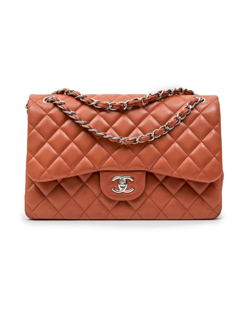 Sac CHANEL Jumbo en cuir d'agneau lisse matelassé corail
