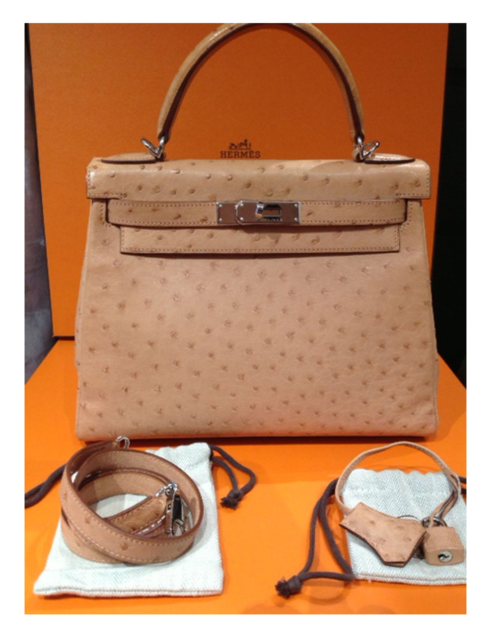 Kelly II 28 HERMÈS autruche naturel