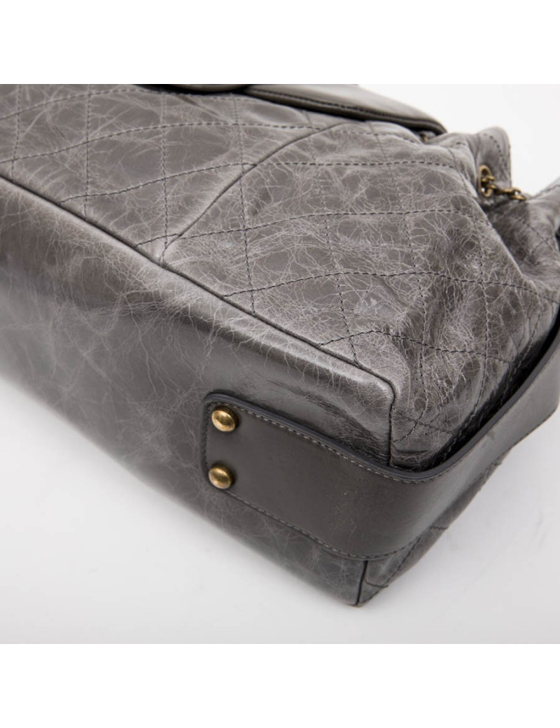 Sac CHANEL en cuir vieilli gris en galuchat