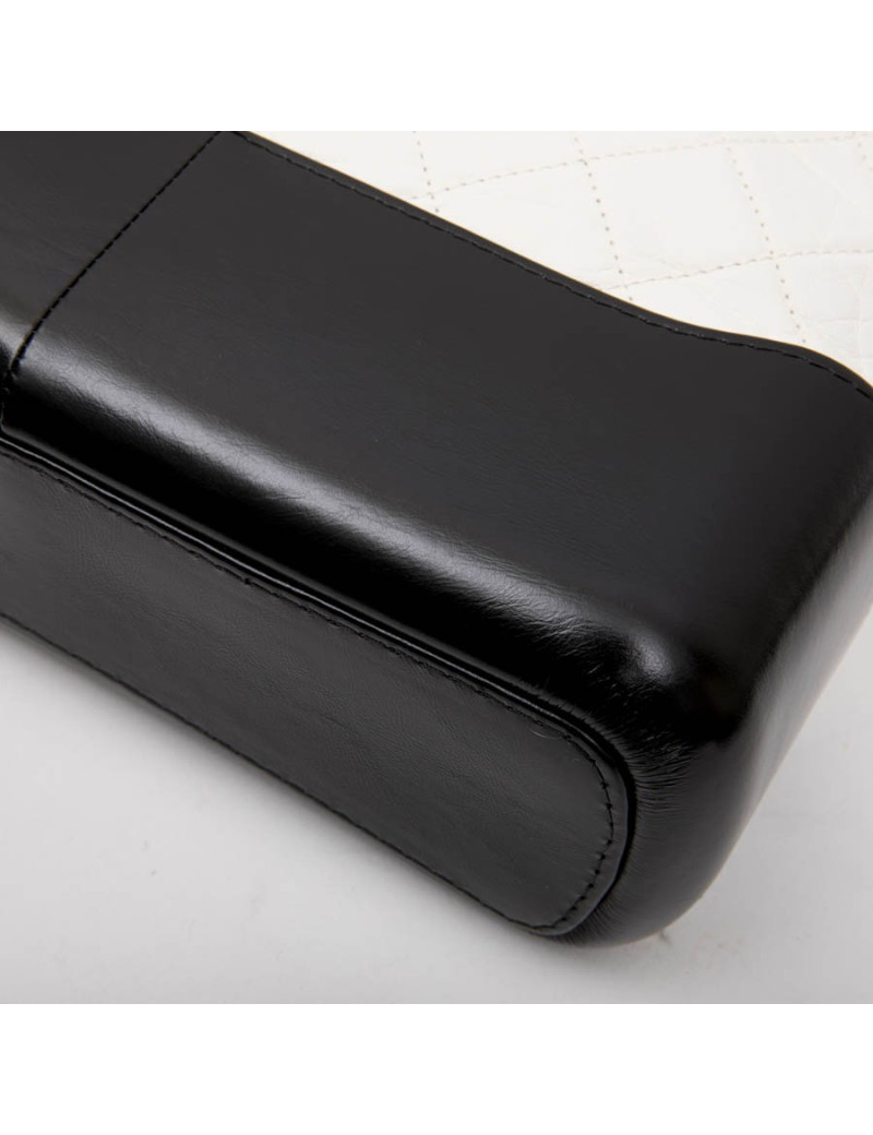 Sac Hobo Gabrielle CHANEL bicolore blanc et noir