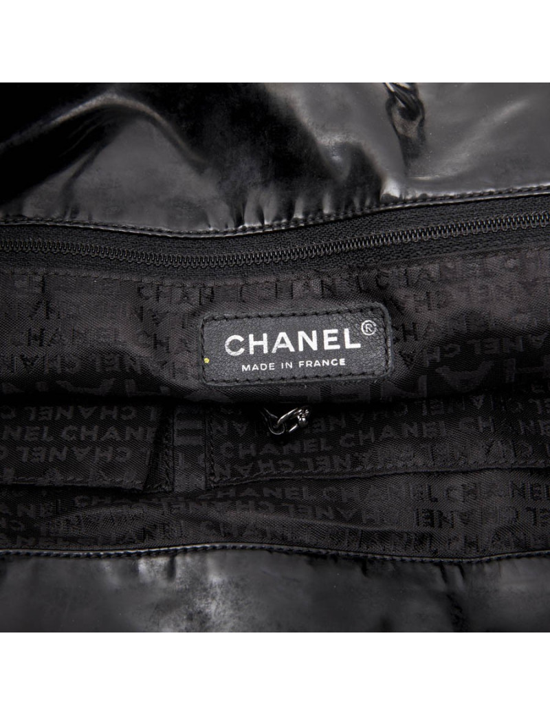 Cabas CHANEL en cuir verni noir