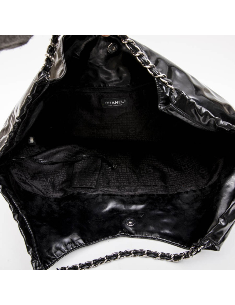 Cabas CHANEL en cuir verni noir