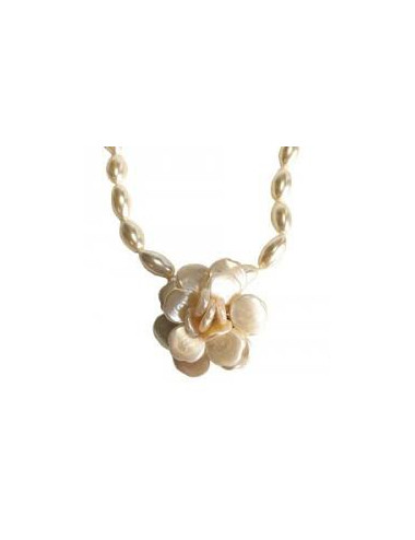 Collier camelia en pâte de verre CHANEL vINTAGE