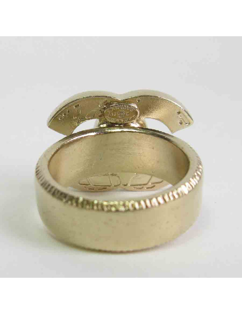 CHANEL 51FR CC world map ring in gilt metal