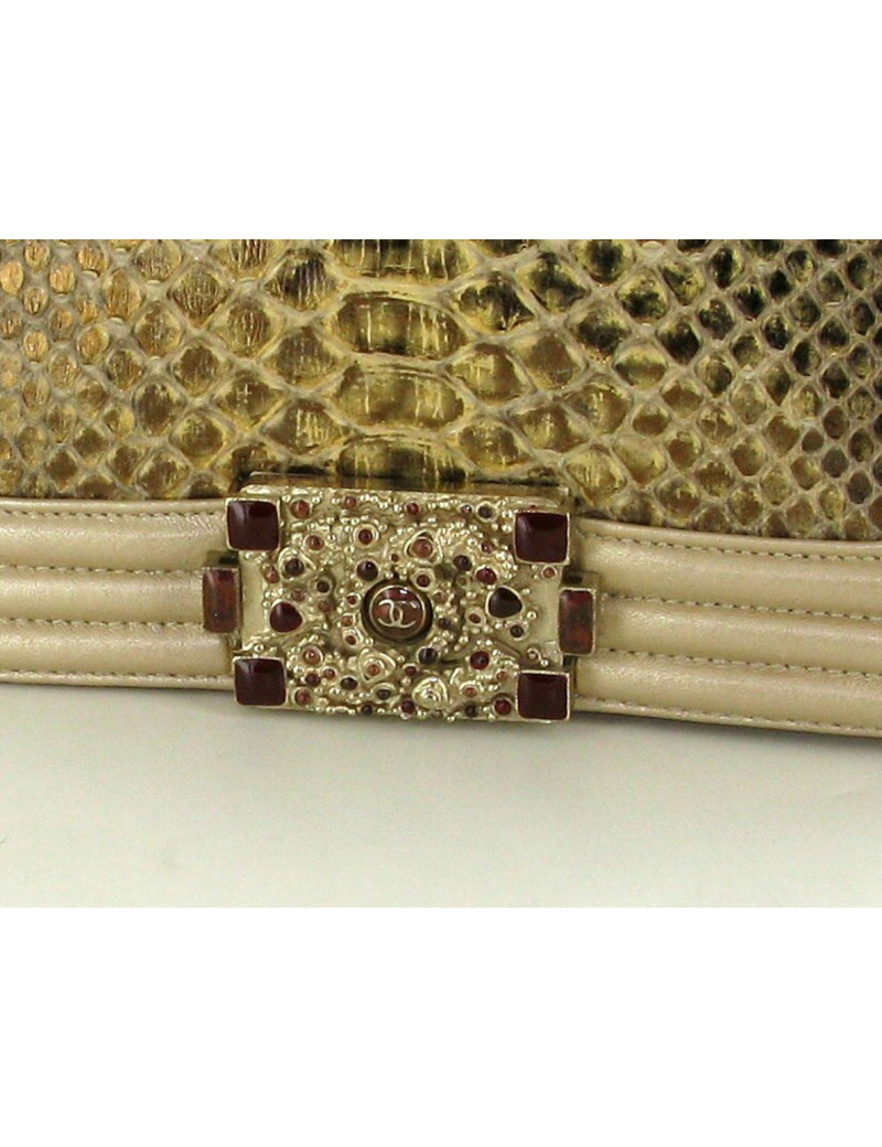 sac BOY CHANEL " pièce d'exception"  en python