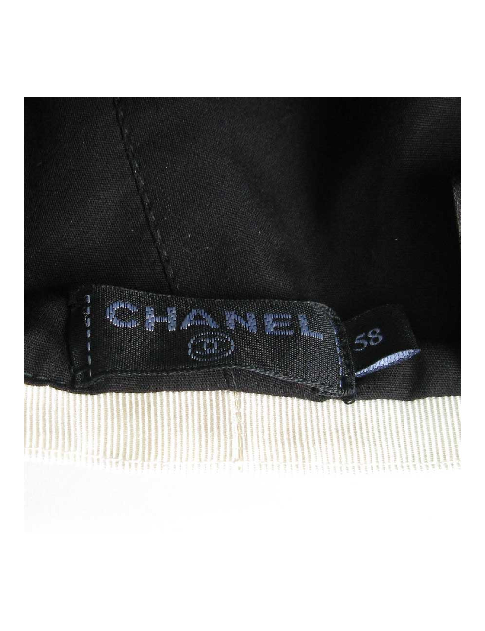 Béret CHANEL T 58 coton noir, liseré blanc et noeud écru