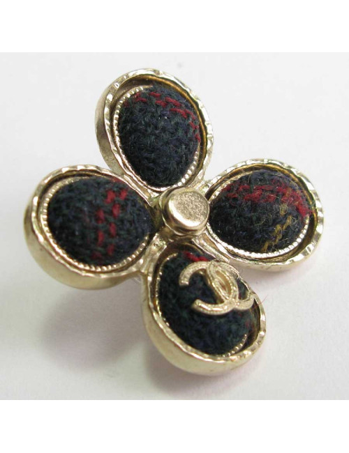 Boucles d'oreille clous CHANEL 'Paris Edimbourg' en tweed multicolore