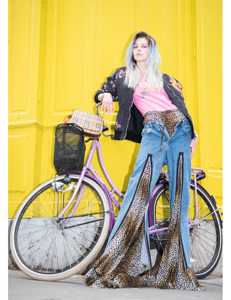 Boucles d'oreille pendantes perles rose nacré