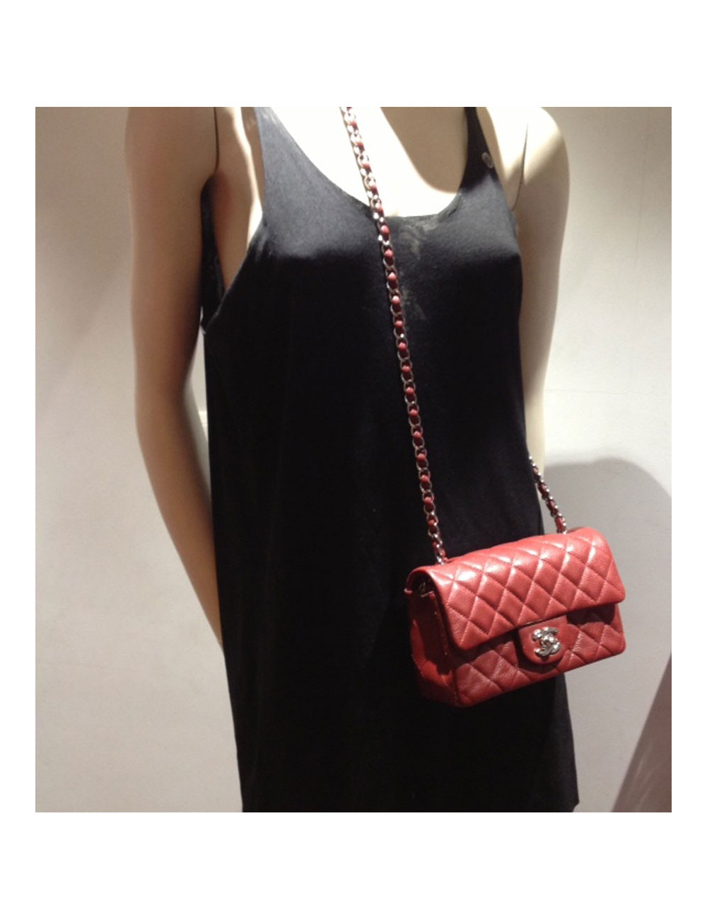 Sac Mademoiselle CHANEL MM en veau grainé bordeaux