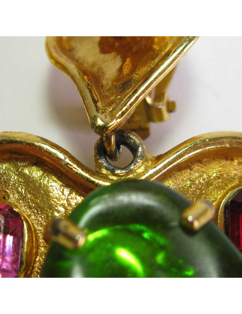 Boucles d'oreille clips CHRISTIAN LACROIX coeur pendant en métal doré et pierres fantaisies