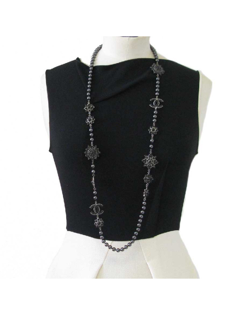 Sautoir CHANEL perles noires