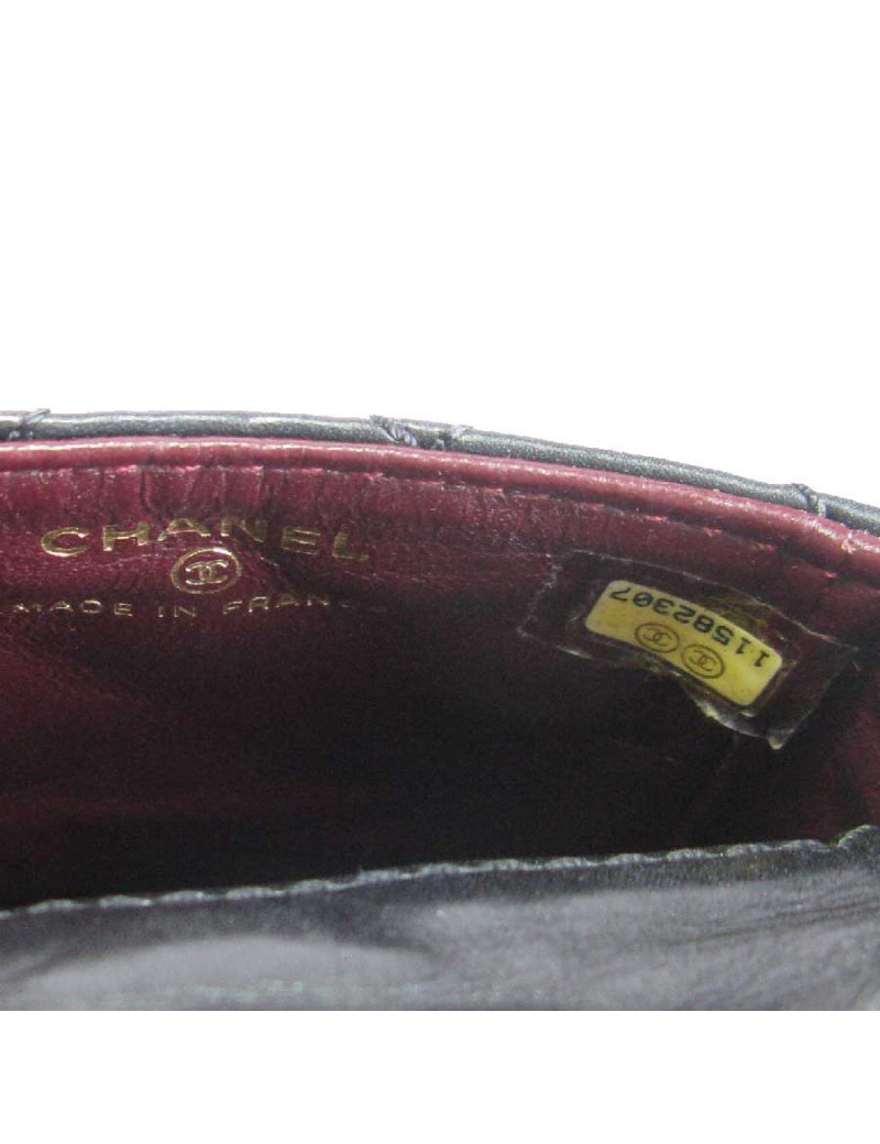 Pochette CHANEL en cuir vieilli noir matelassé 