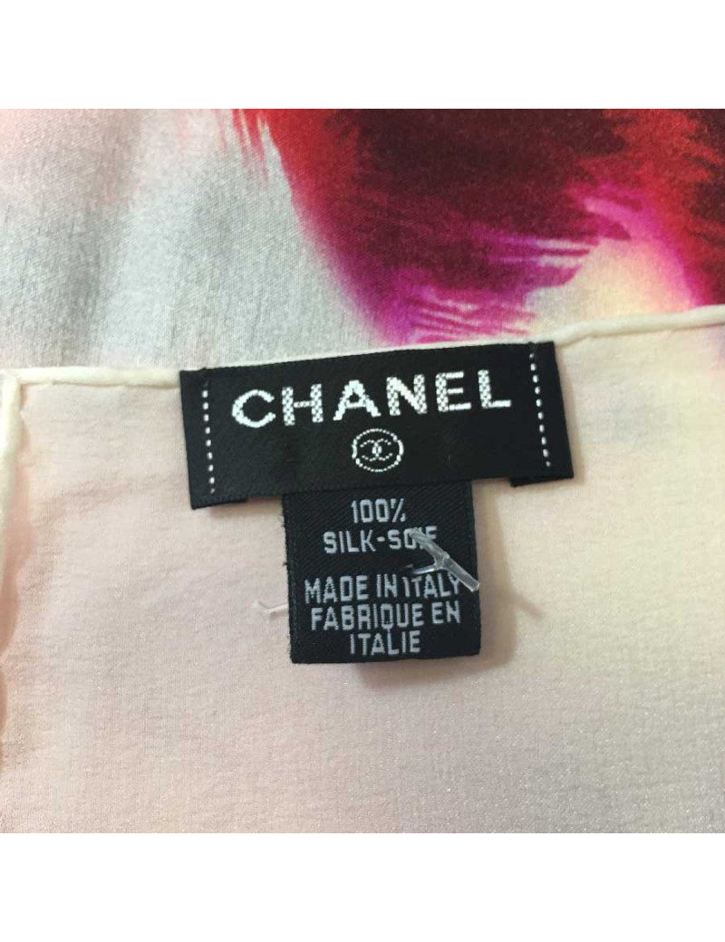 Carré CHANEL camélia en soie