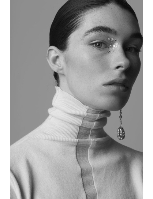 Boucles d'oreille clips pendantes anonyme en strass, perles et brillants