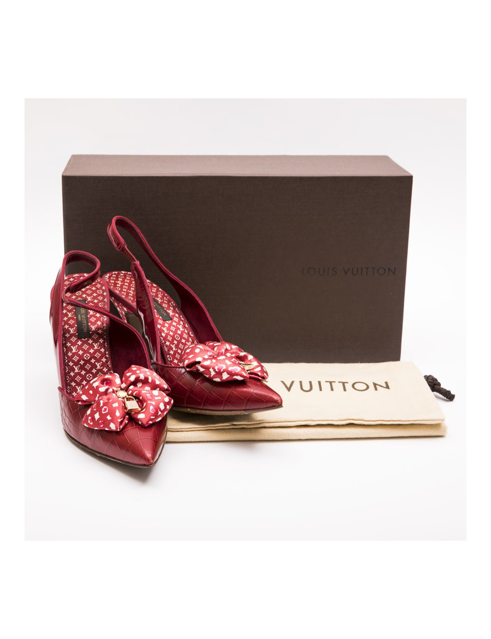 Escarpins T 39.5 LOUIS VUITTON cuir verni rouge python et verni