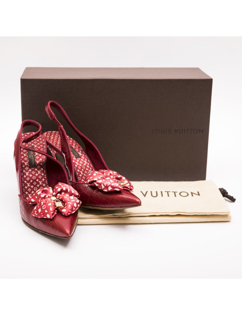 Escarpins T 39.5 LOUIS VUITTON cuir verni rouge python et verni