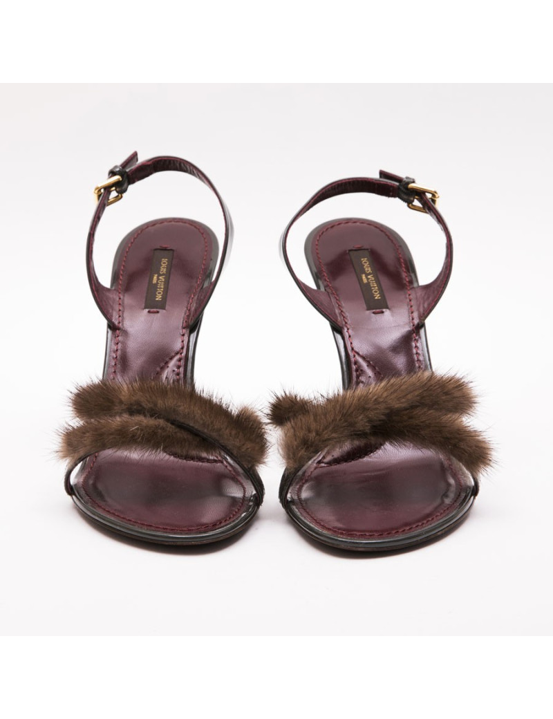 Sandales hautes T 39 LOUIS VUITTON avec bandes vison