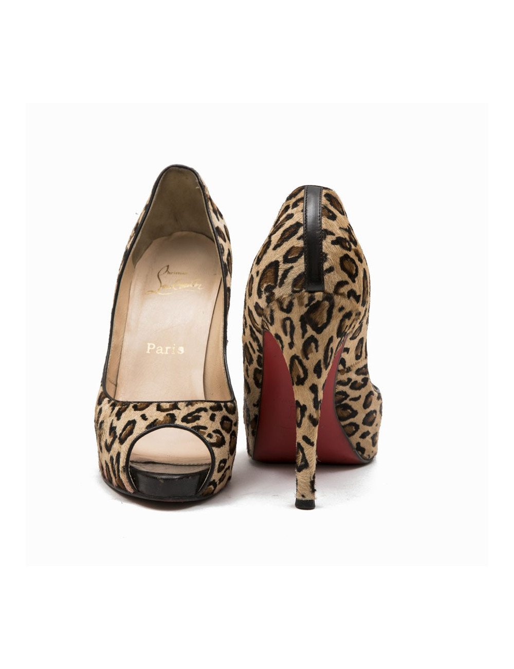 Escarpins T 39 CHRISITAN LOUBOUTIN effet léopard