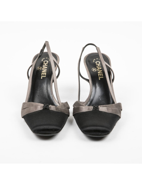 Escarpins T 38.5 CHANEL bicolores