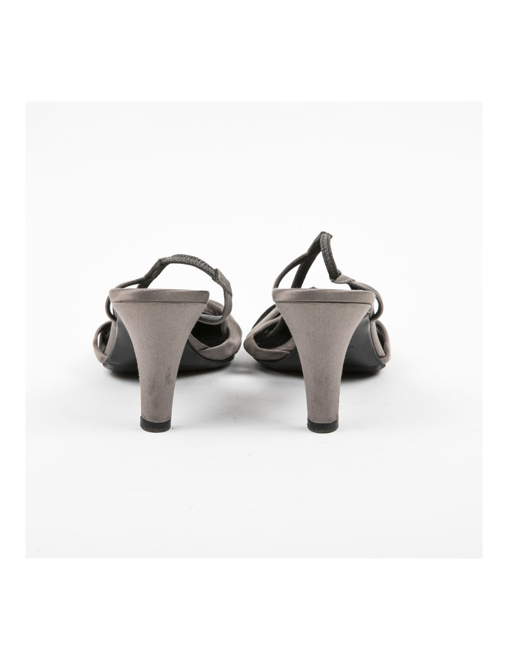 Escarpins T 38.5 CHANEL bicolores