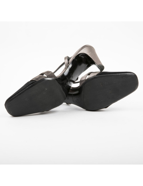 Escarpins T 38.5 CHANEL bicolores