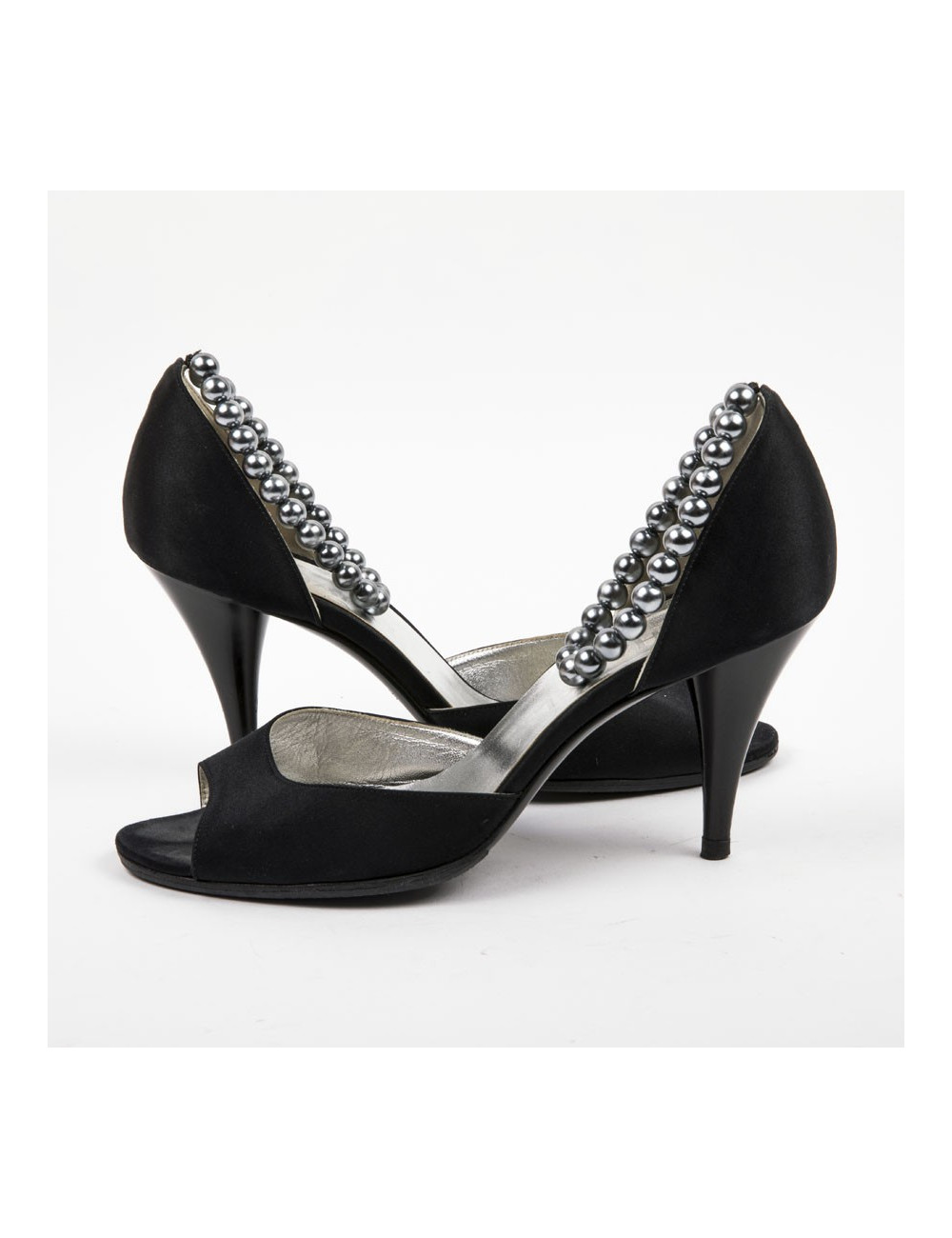 CHANEL high heels in black duchess satin and pearls size 37FR