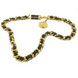 Belt T80 CHANEL black leather and gold chain