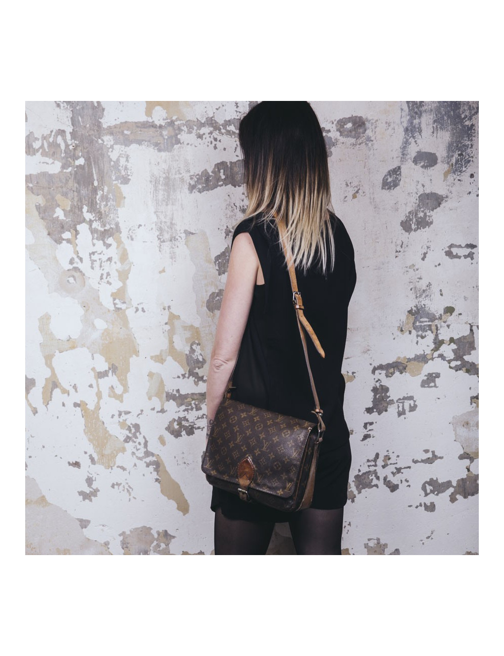 Cartouchière LOUIS VUITTON en toile et cuir