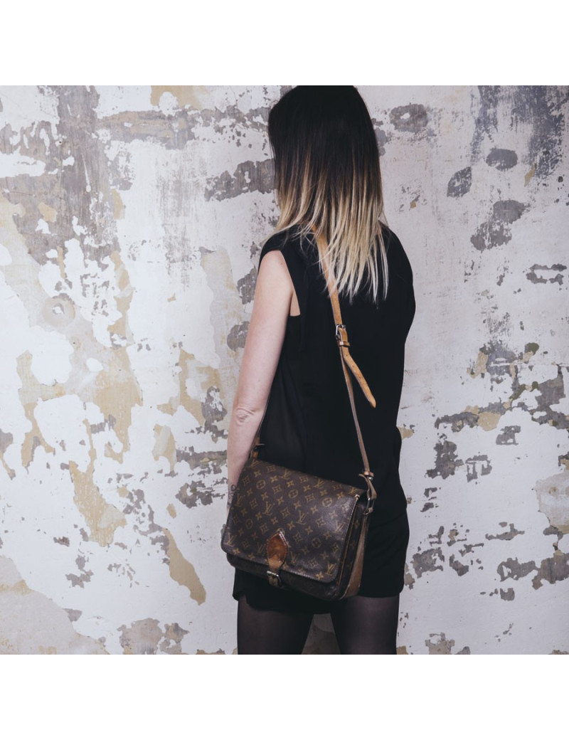 Cartouchière LOUIS VUITTON en toile et cuir