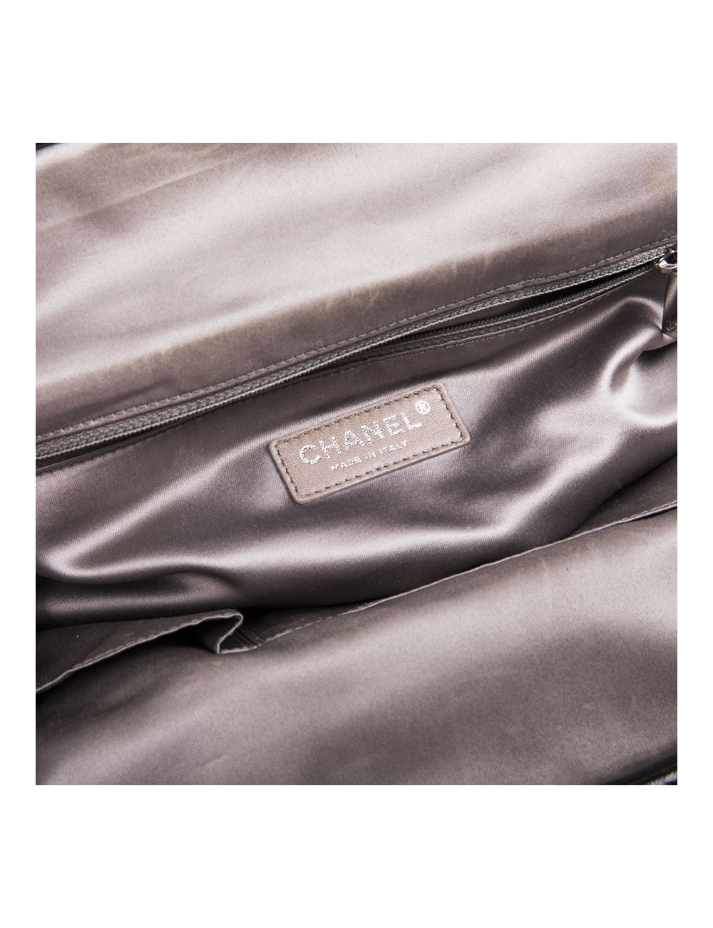 CHANEL Portobello bag in aged black quilted leather and dark gray tweed