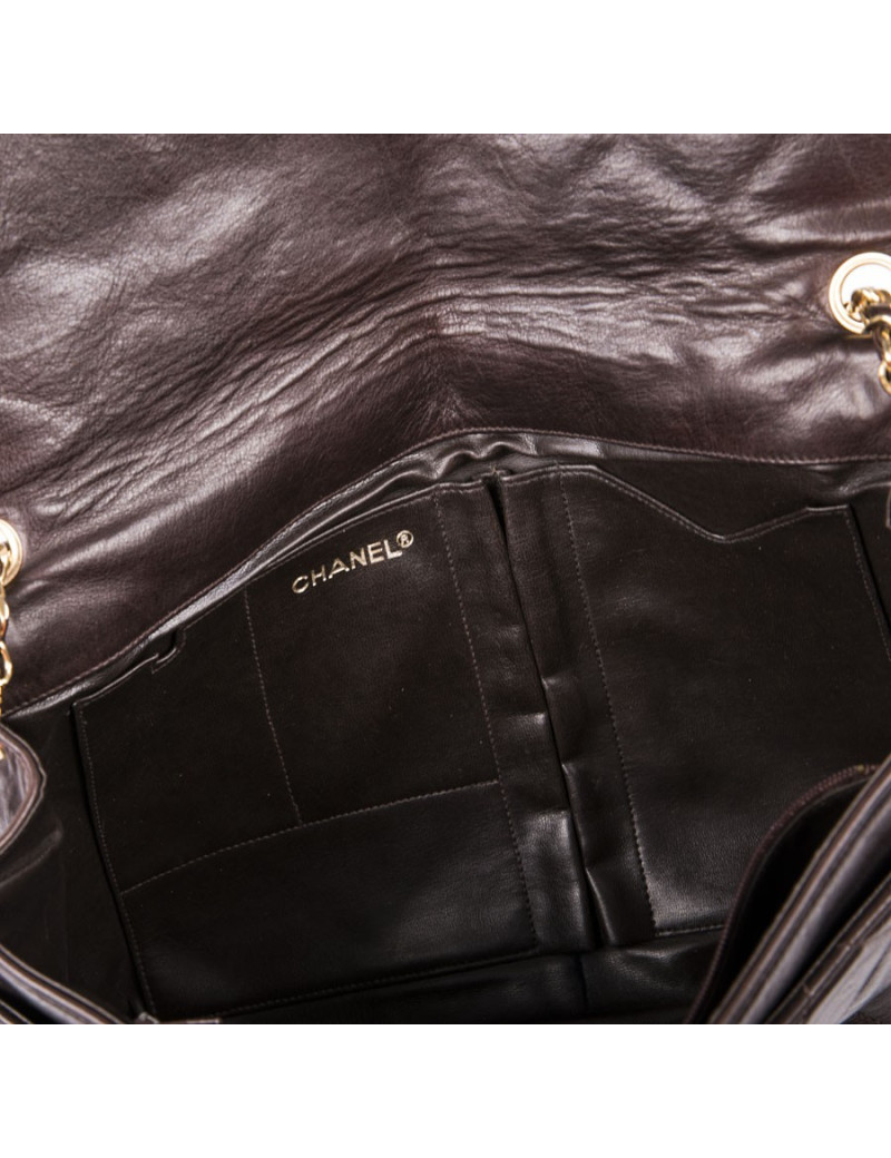 Sac CHANEL en cuir matelassé marron