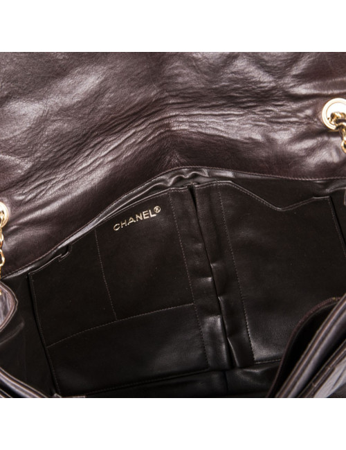 Sac CHANEL en cuir matelassé marron