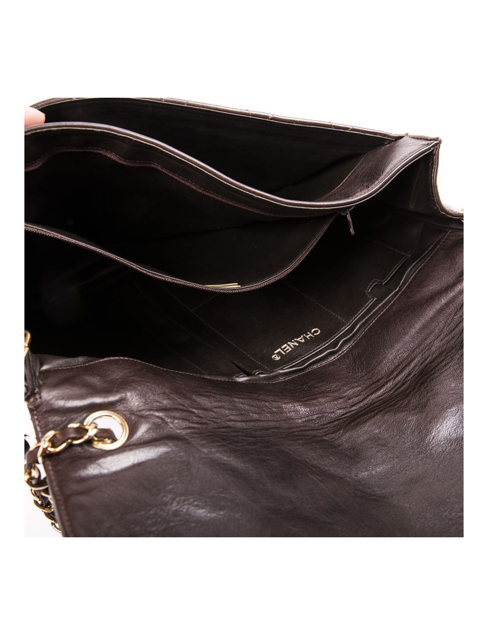 Sac CHANEL en cuir matelassé marron