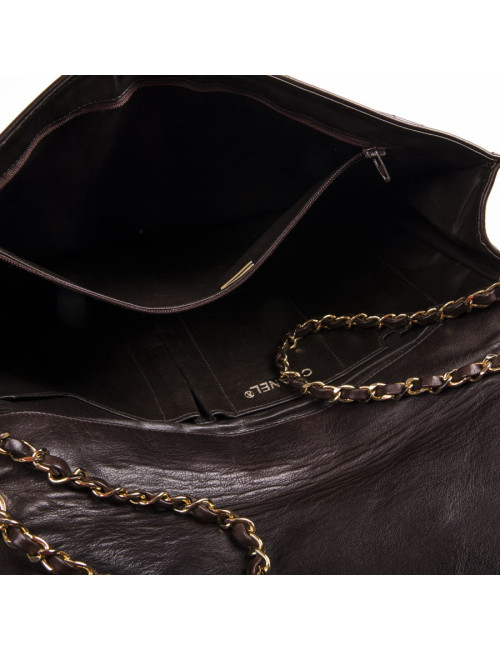 Sac CHANEL en cuir matelassé marron
