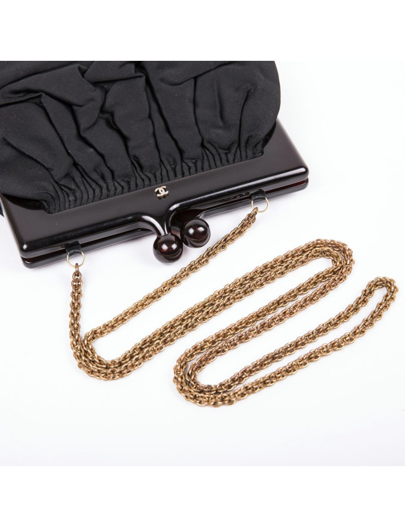 Sac CHANEL Vintage en satin noir 